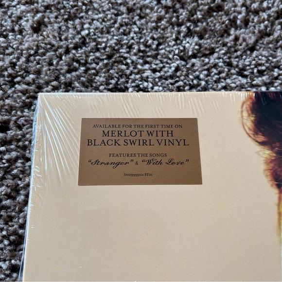 NEW Hilary Duff Dignity Vinyl - Picture 3 of 5